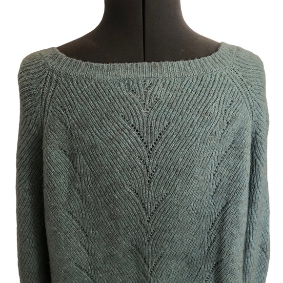 Ruby Moon Sea Foam Green Scoop Neck Sweater Size Medium - Picture 4 of 7